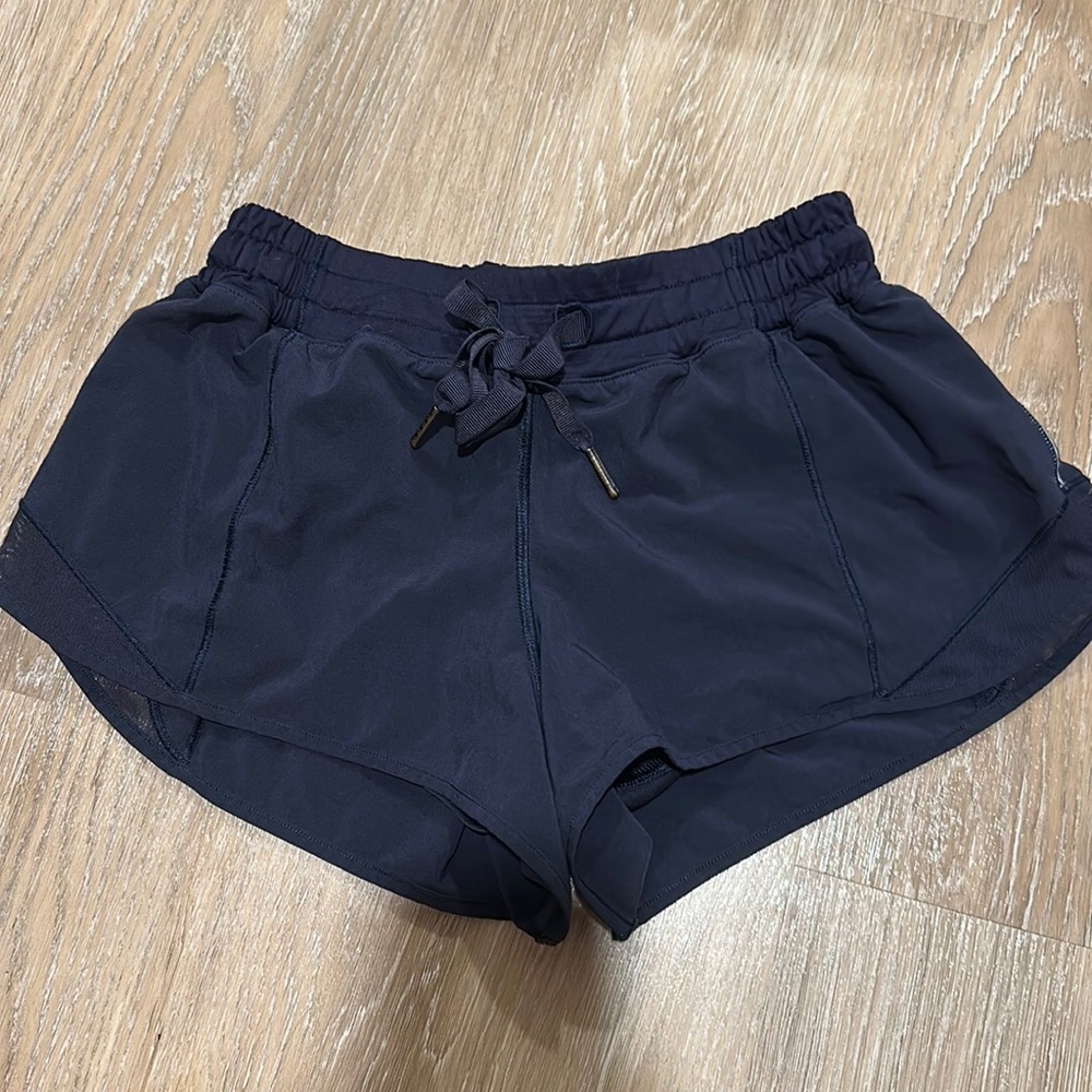 Lulu lemon hotty-hot short navy blue
